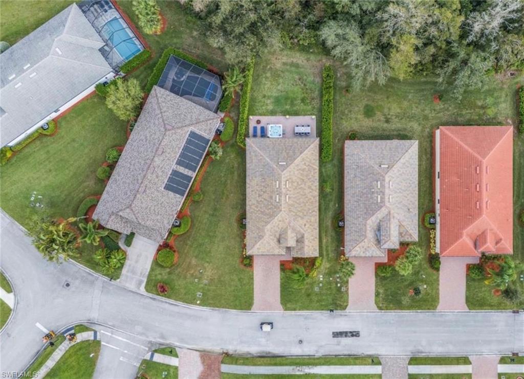 COUNTRY CLUB - Residential