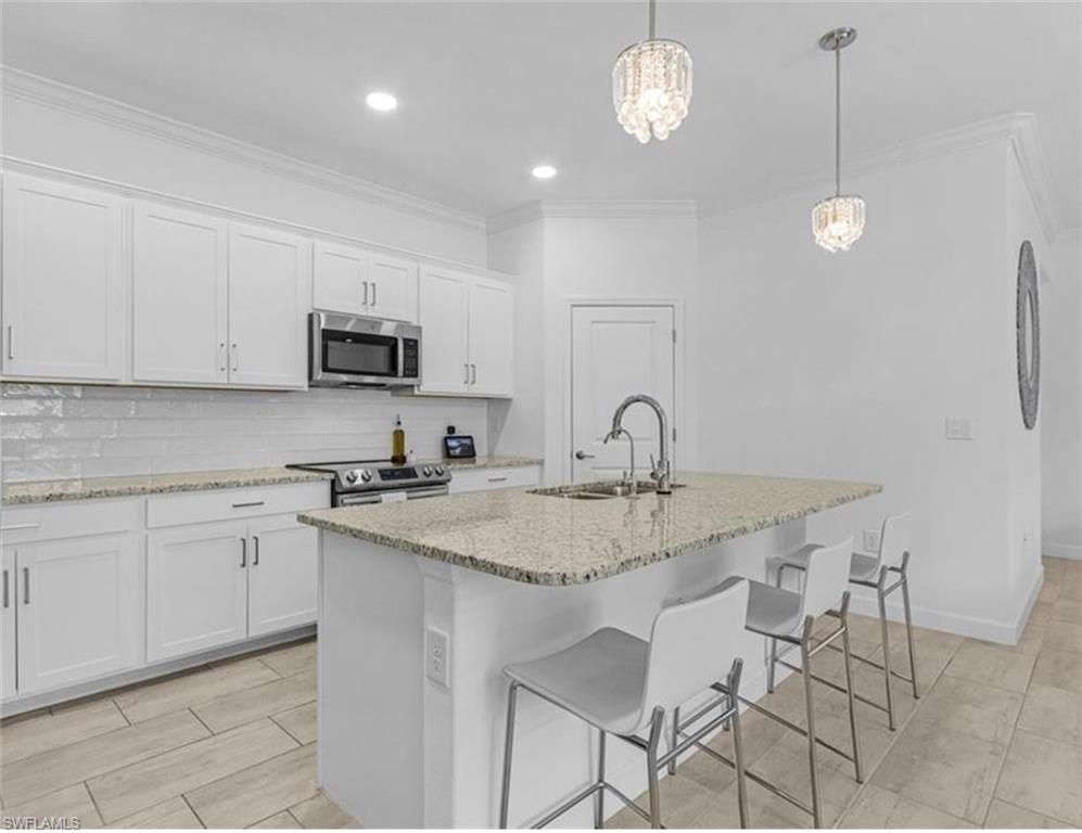 COUNTRY CLUB - Residential