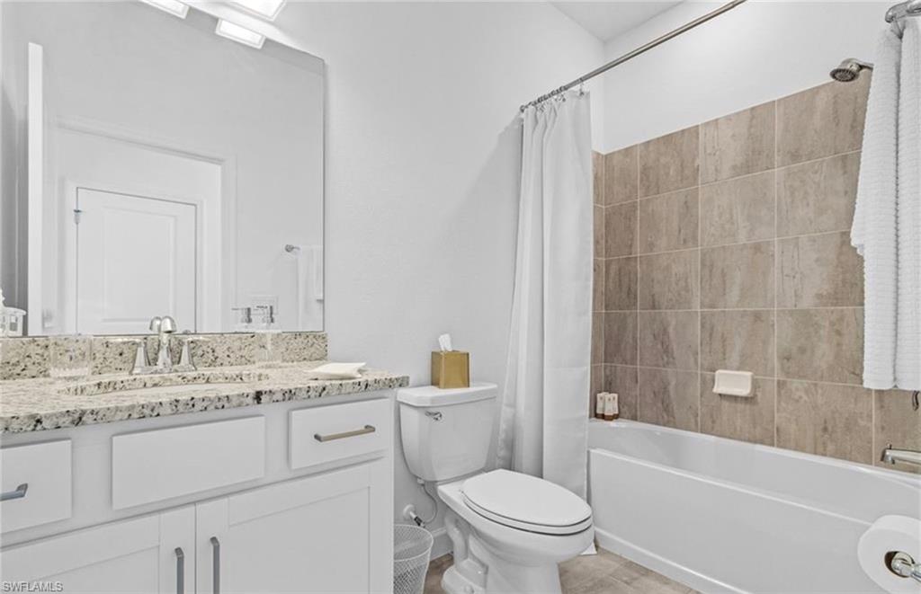 COUNTRY CLUB - Residential