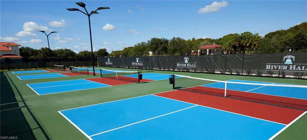 COUNTRY CLUB - Residential