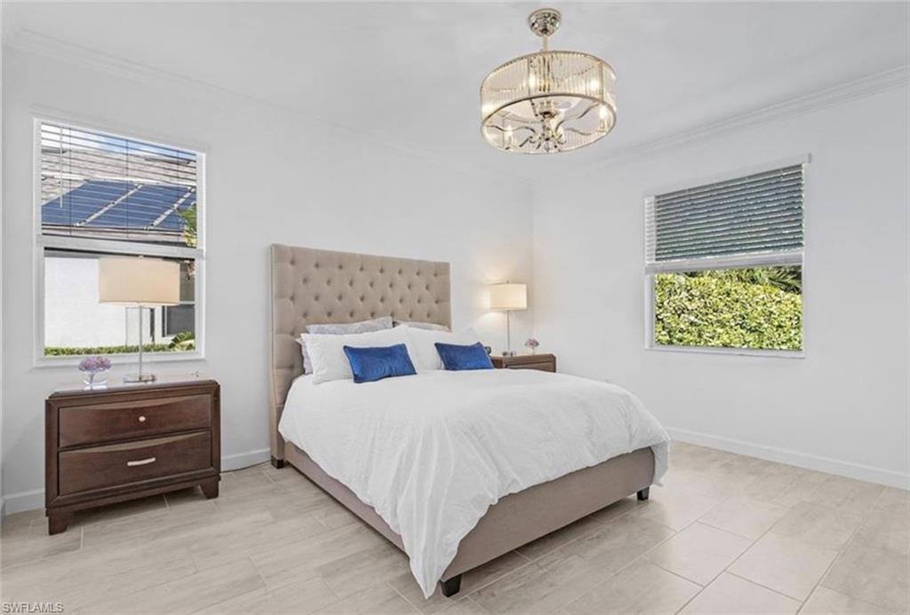 COUNTRY CLUB - Residential