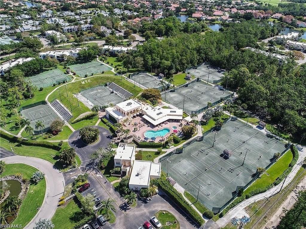 WORLD TENNIS CENTER - Residential