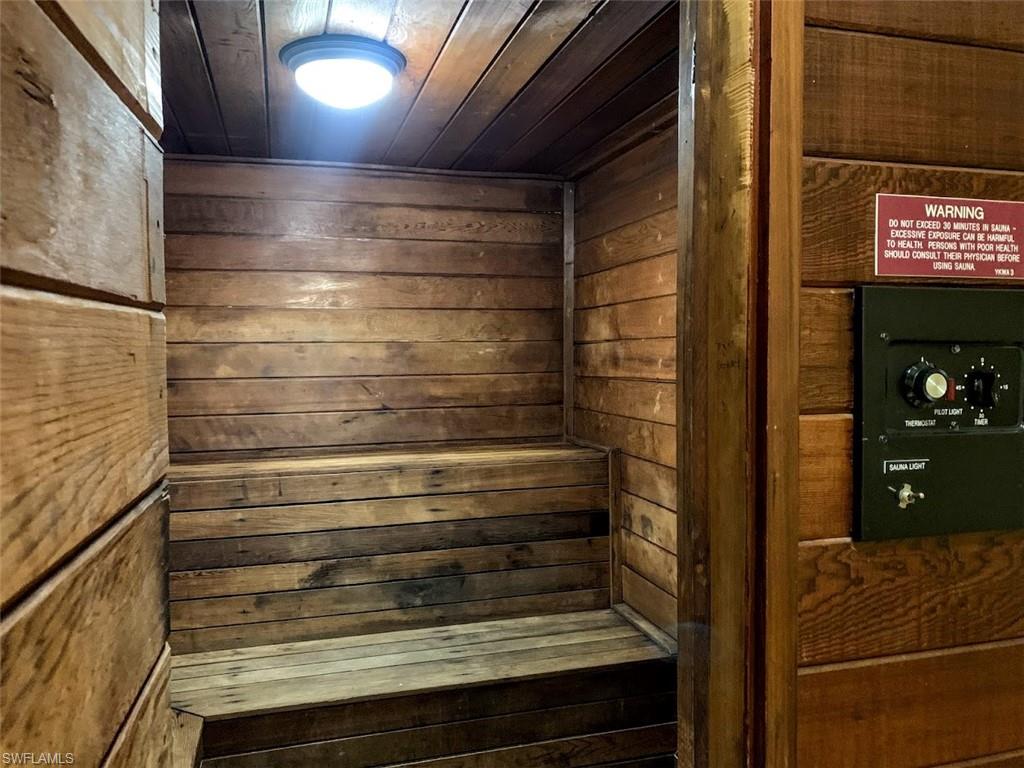 WORLD TENNIS CENTER - Residential