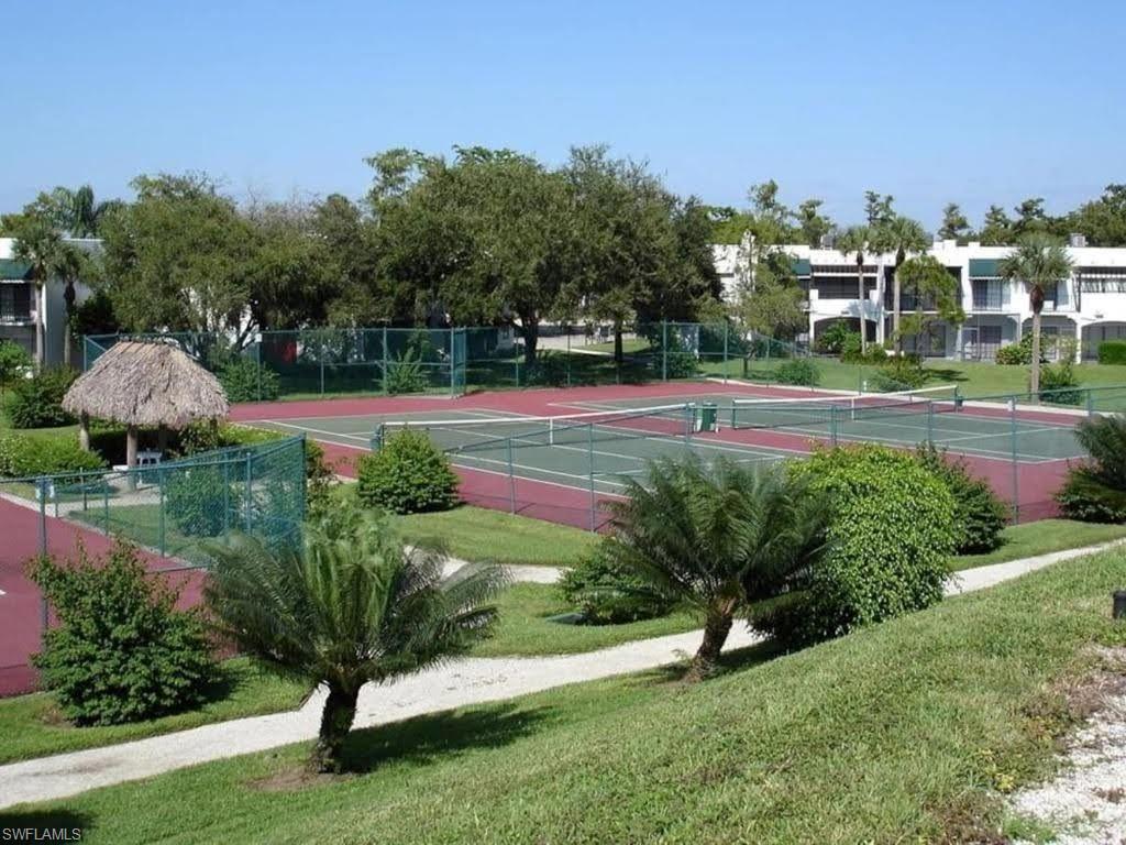 WORLD TENNIS CENTER - Residential