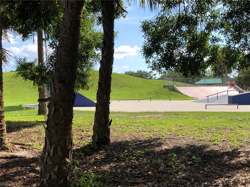 LEHIGH ACRES - Land