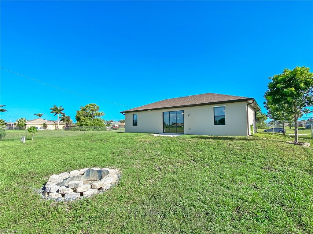 CAPE CORAL - Residential