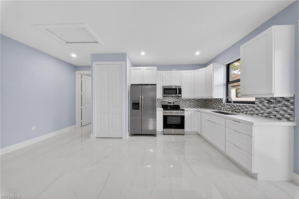 GOLDEN GATE ESTATES - Residential