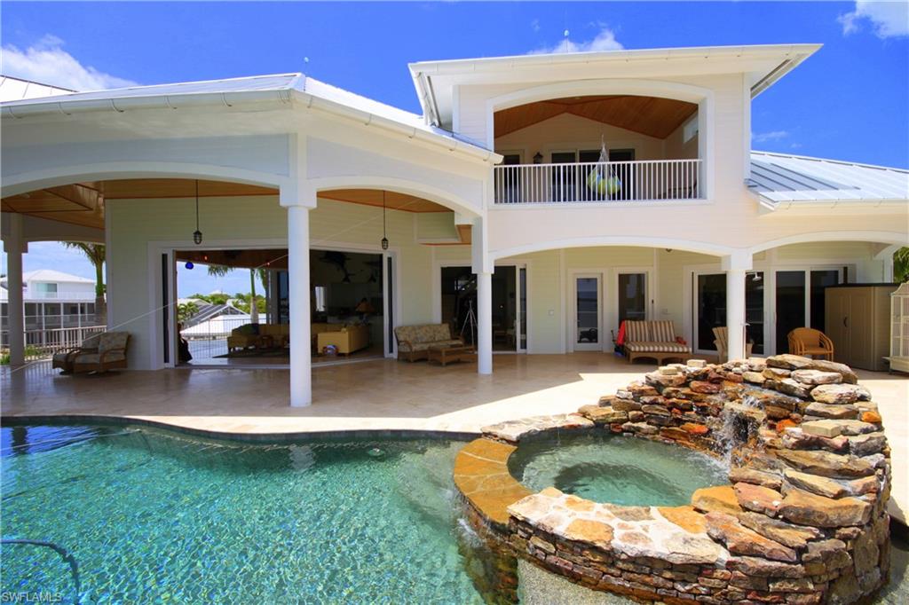 HOLIDAY HEIGHTS - Residential