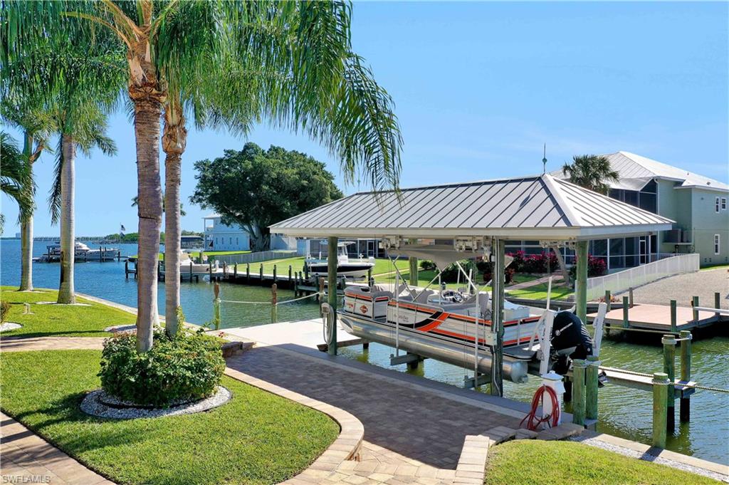 HOLIDAY HEIGHTS - Residential