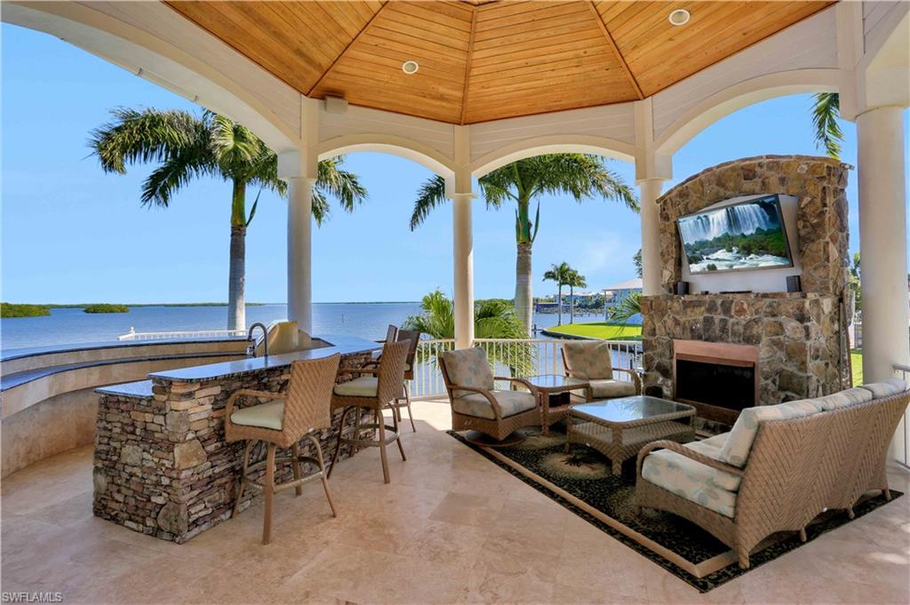 HOLIDAY HEIGHTS - Residential