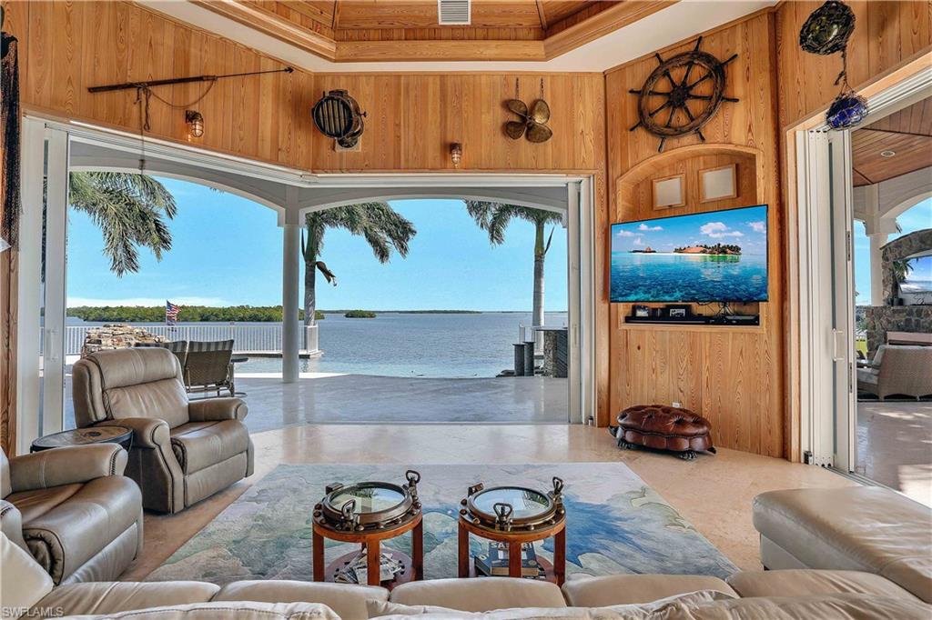 HOLIDAY HEIGHTS - Residential