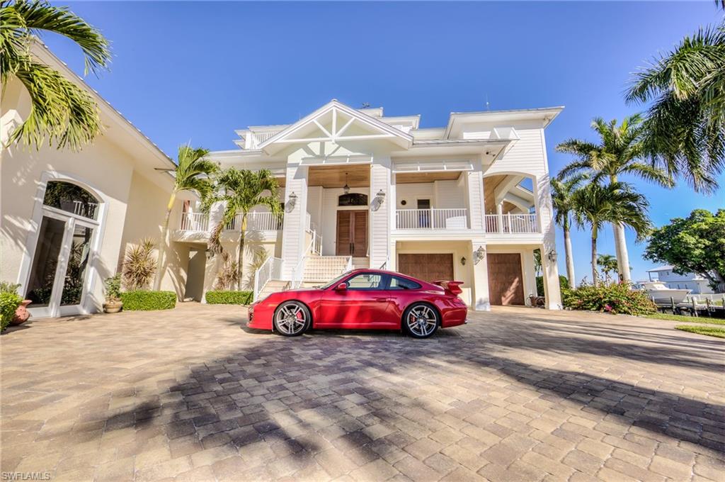 HOLIDAY HEIGHTS - Residential