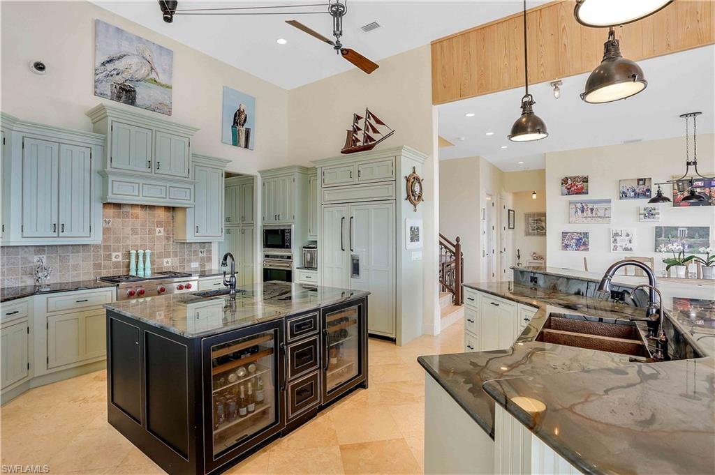 HOLIDAY HEIGHTS - Residential