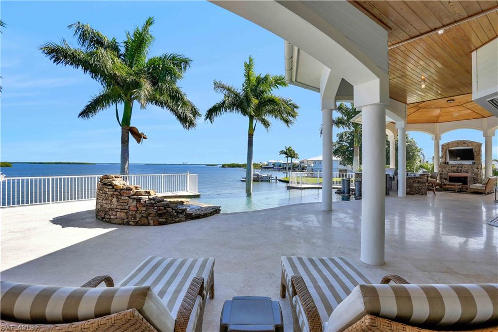 HOLIDAY HEIGHTS - Residential