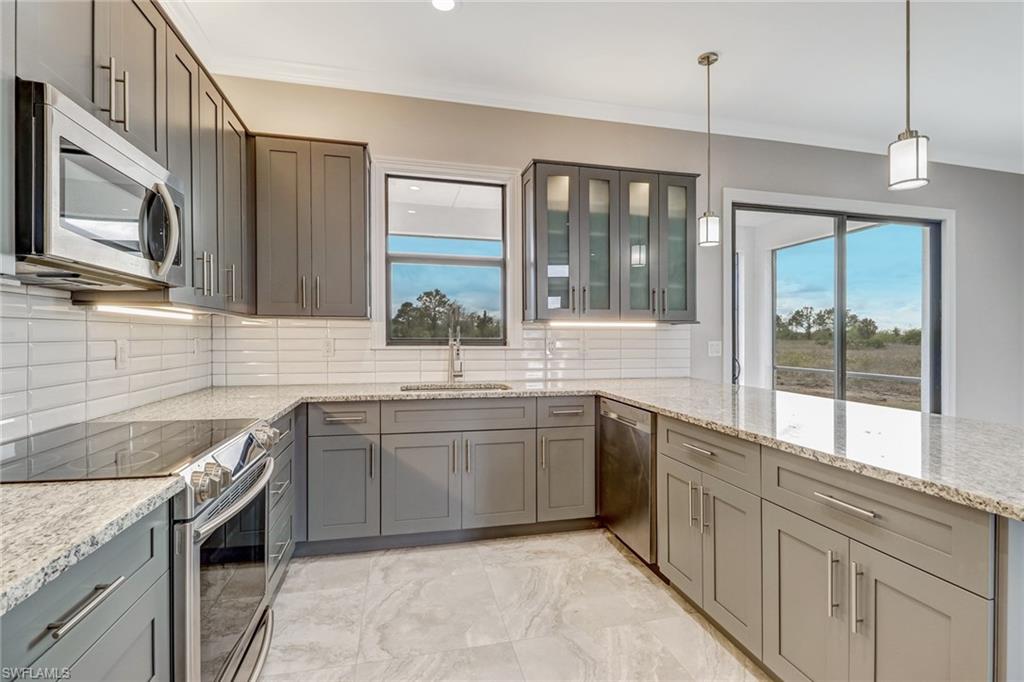 GOLDEN GATE ESTATES - Residential