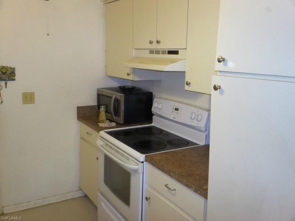 LAKE SUZY - Residential