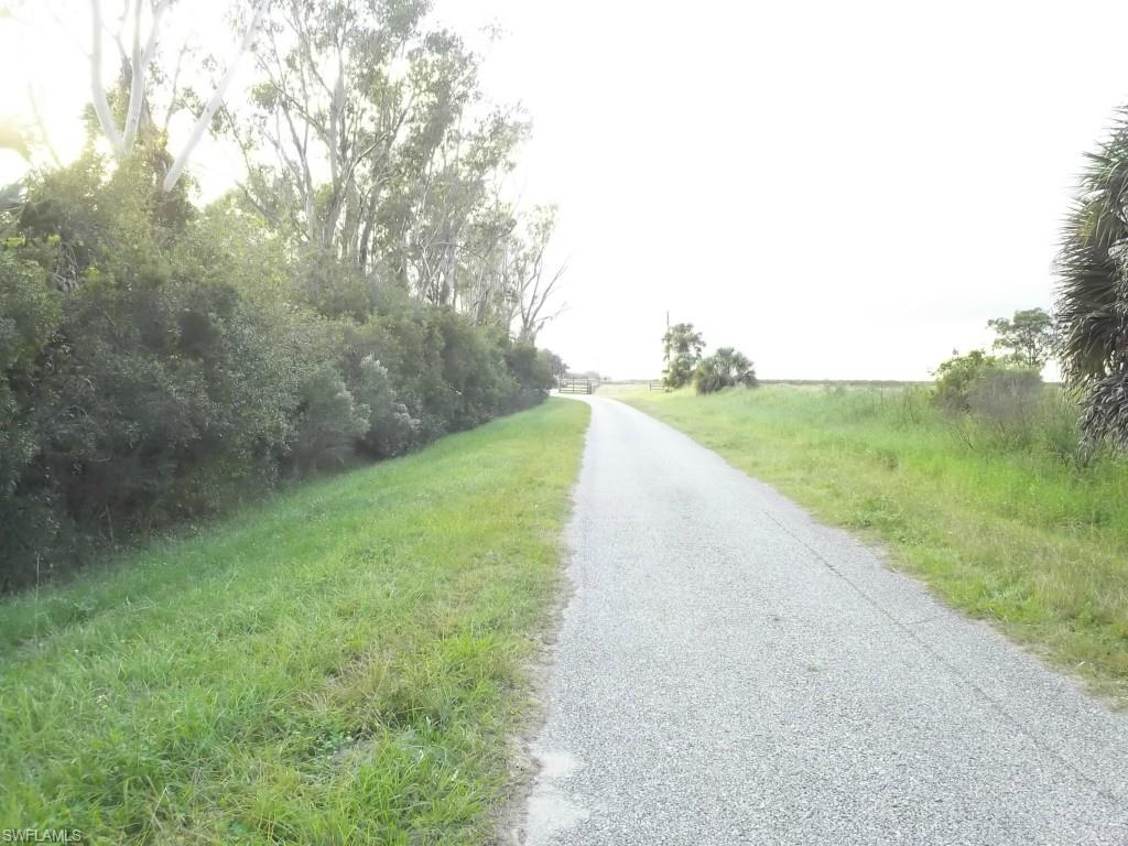 LAKE SUZY - Residential