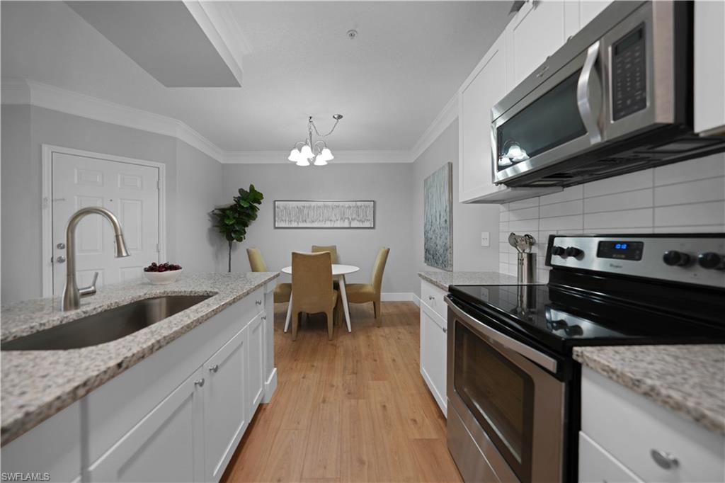 ROYAL GREENS - Residential