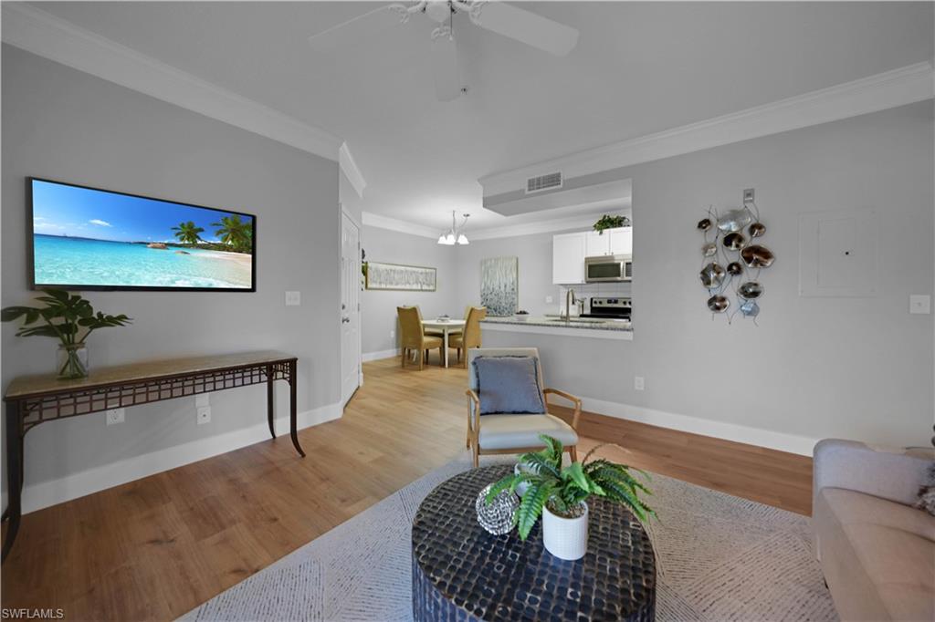 ROYAL GREENS - Residential