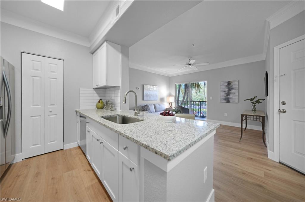 ROYAL GREENS - Residential