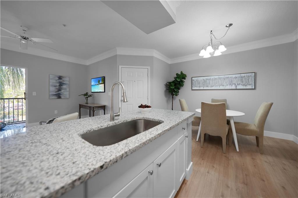 ROYAL GREENS - Residential