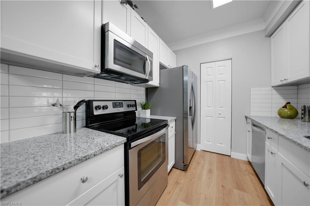 ROYAL GREENS - Residential