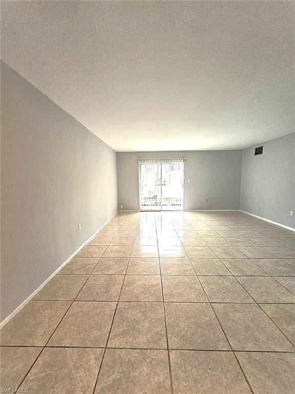 TEE AND GREEN ESTATES - Residential Lease