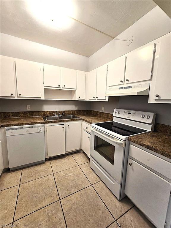 TEE AND GREEN ESTATES - Residential Lease