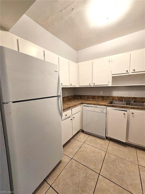 TEE AND GREEN ESTATES - Residential Lease