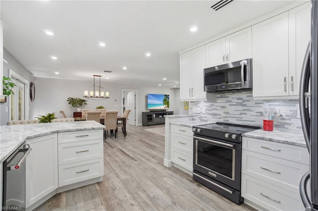 GOLDEN GATE ESTATES - Residential