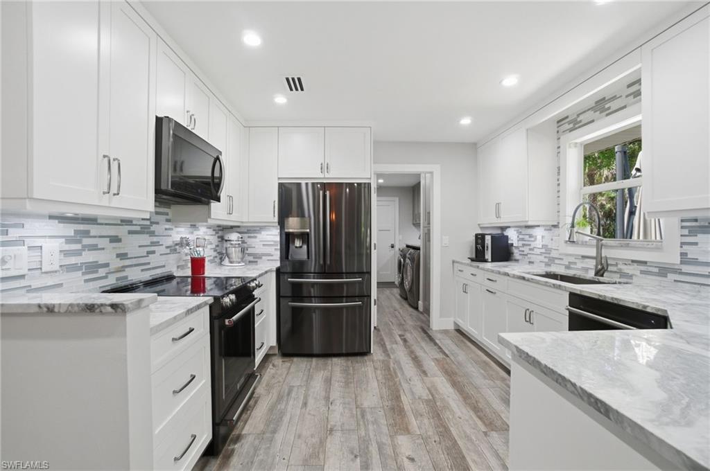 GOLDEN GATE ESTATES - Residential