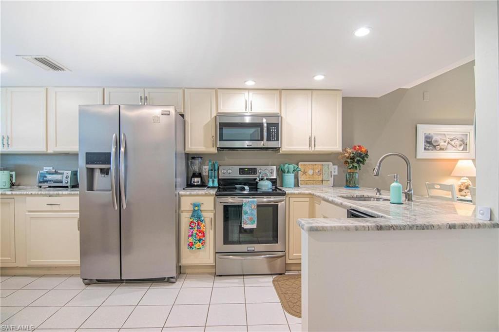 CAPE ROYALE CONDO - Residential