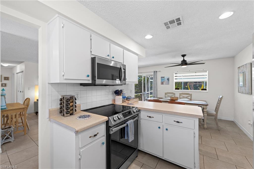 NAPLES PARK - Residential