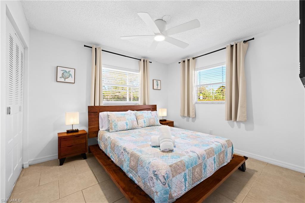 NAPLES PARK - Residential