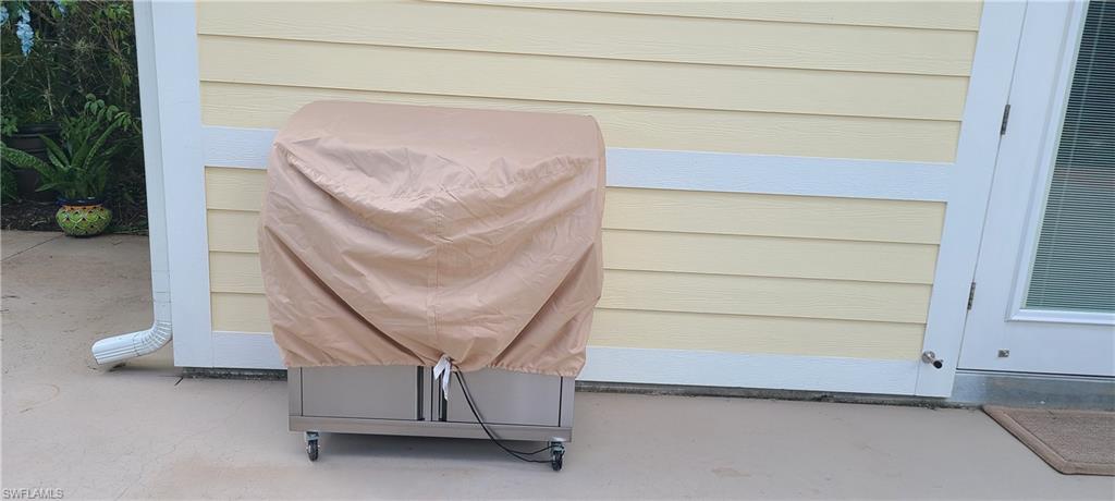 RIVERBEND MOTORCOACH RESORT - Land