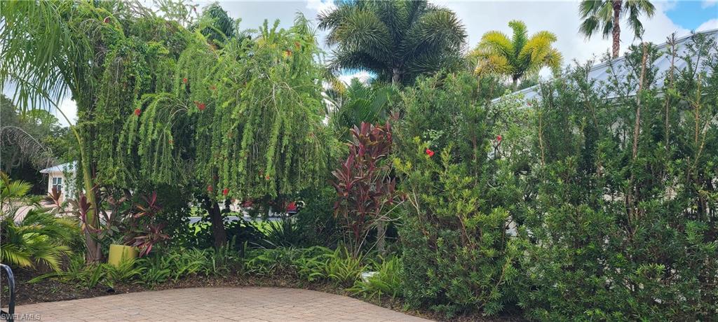 RIVERBEND MOTORCOACH RESORT - Land