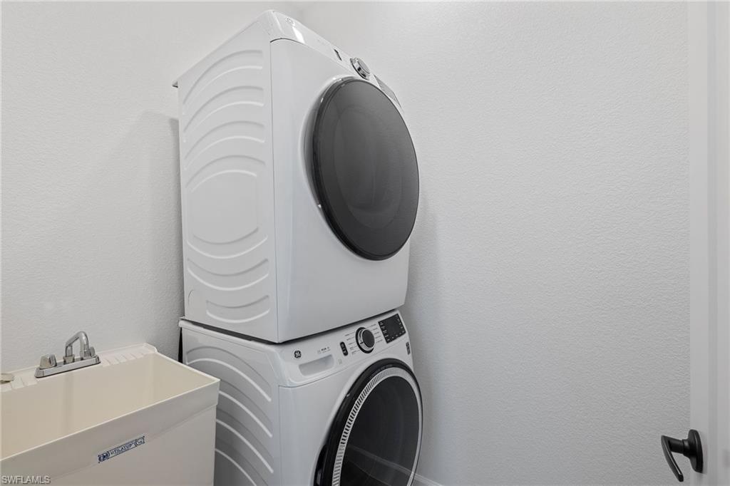 PORT CHARLOTTE - Residential