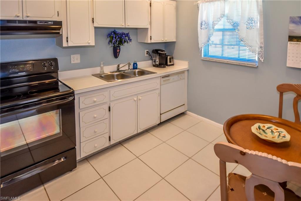 MYERLEE CIRCLE CONDO - Residential