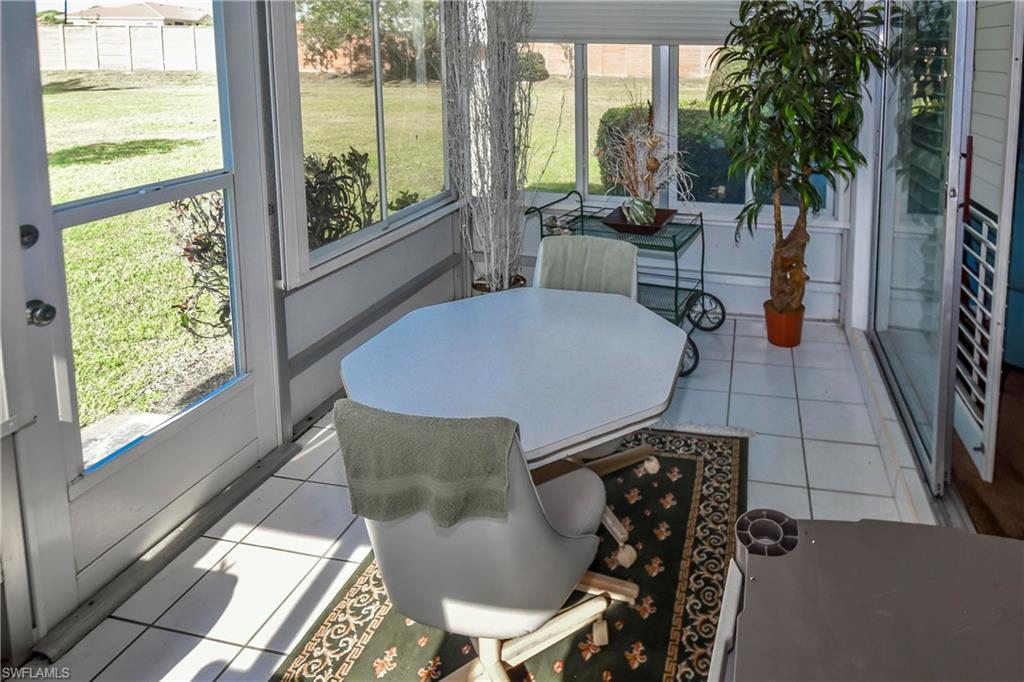 MYERLEE CIRCLE CONDO - Residential