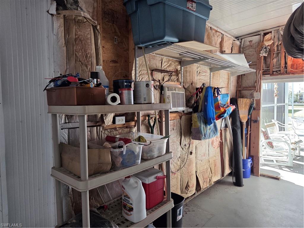 LAZY DAYS MOBILE VILLAGE - Residential