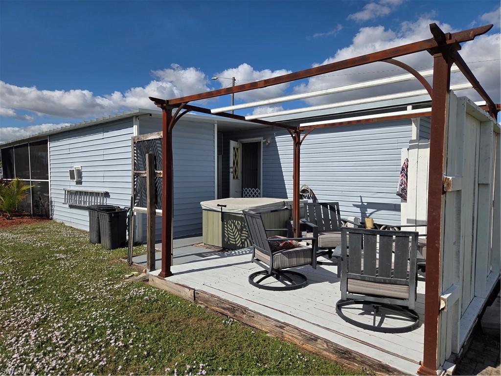 LAZY DAYS MOBILE VILLAGE - Residential