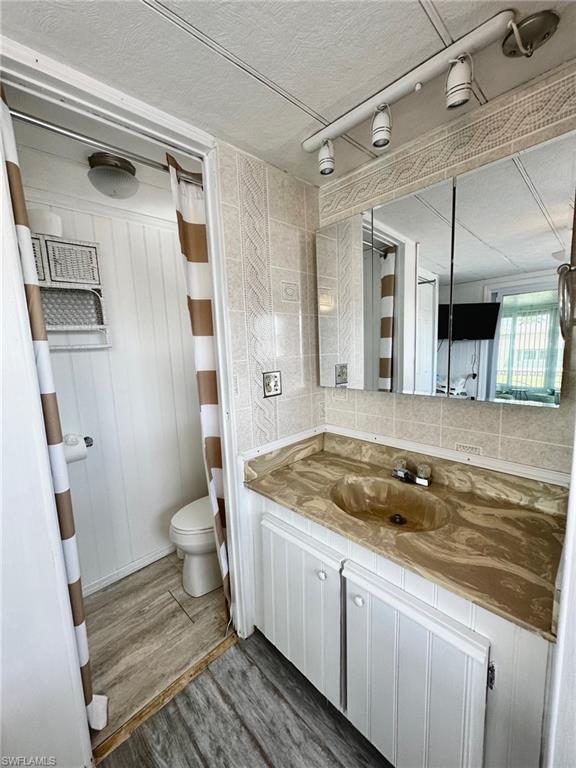 LAZY DAYS MOBILE VILLAGE - Residential