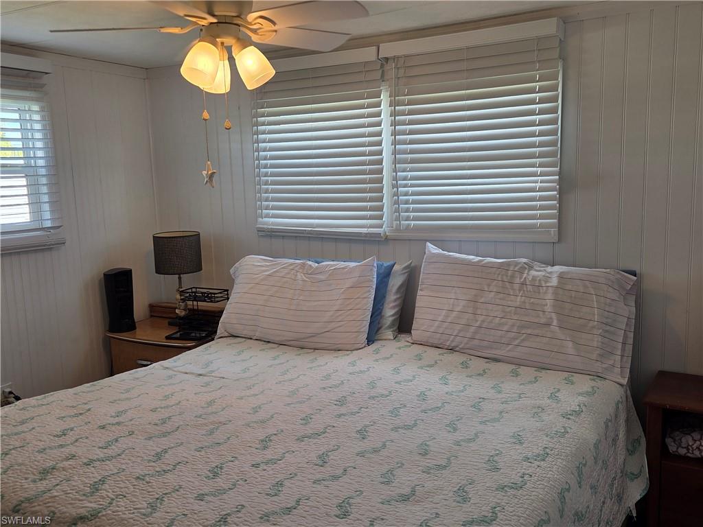 LAZY DAYS MOBILE VILLAGE - Residential