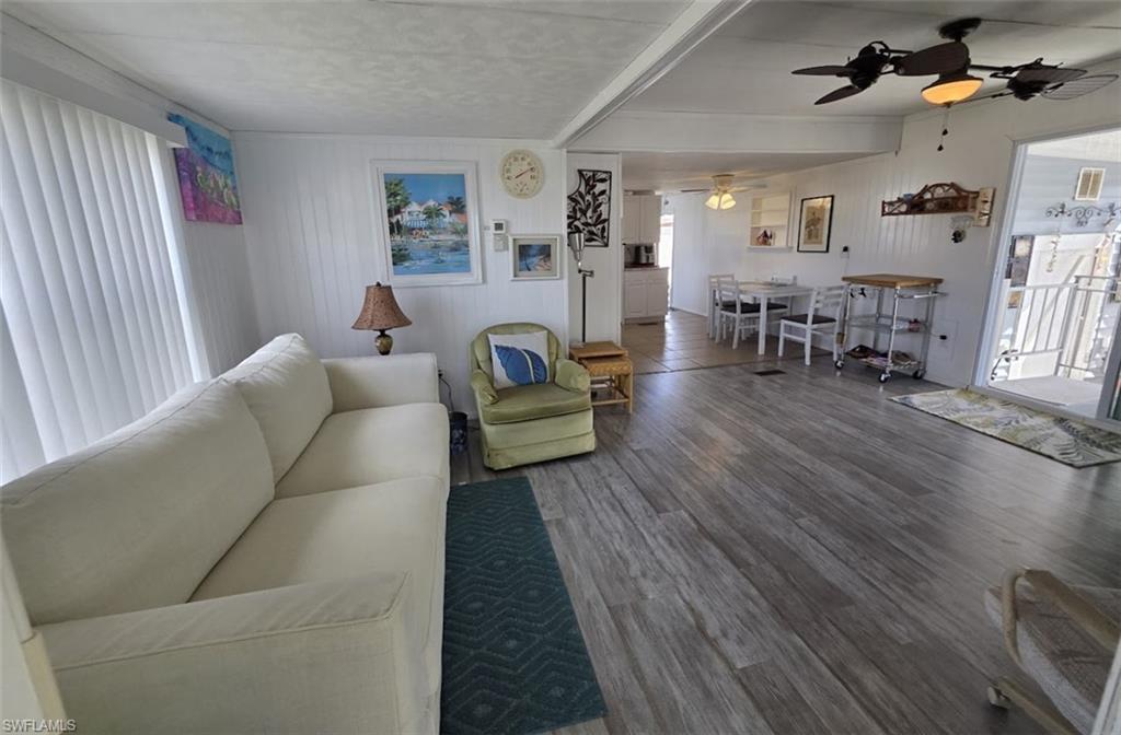 LAZY DAYS MOBILE VILLAGE - Residential