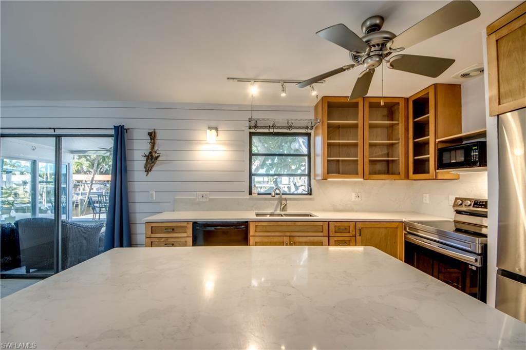 KNIGHTS BOKEELIA ISLE - Residential