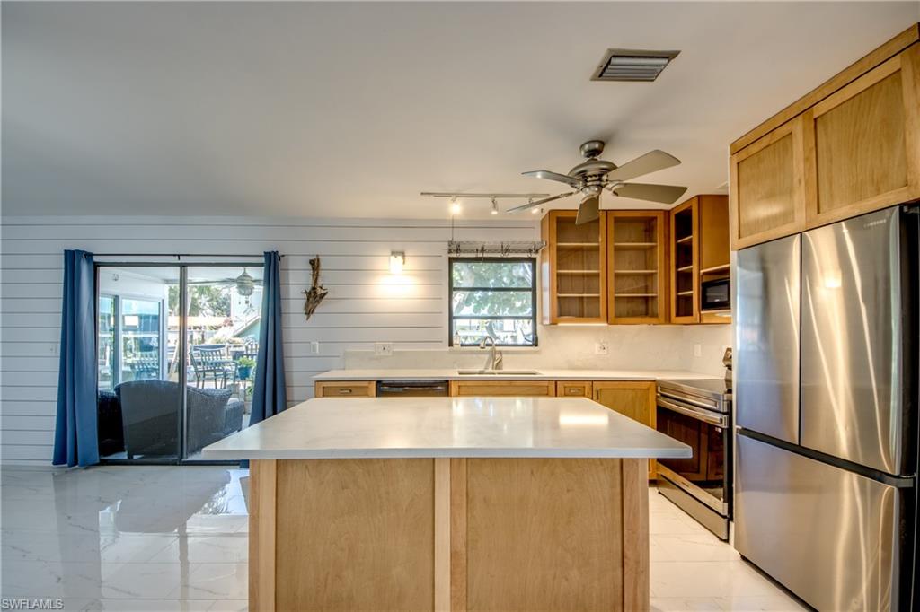 KNIGHTS BOKEELIA ISLE - Residential