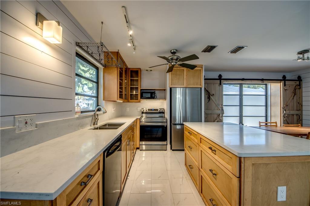 KNIGHTS BOKEELIA ISLE - Residential