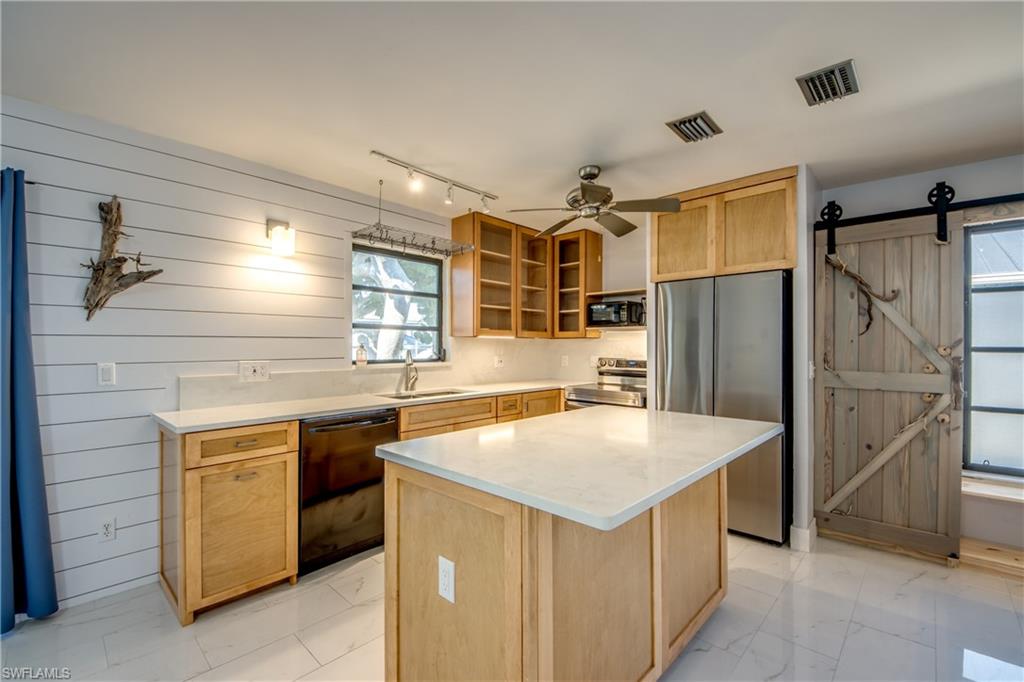 KNIGHTS BOKEELIA ISLE - Residential