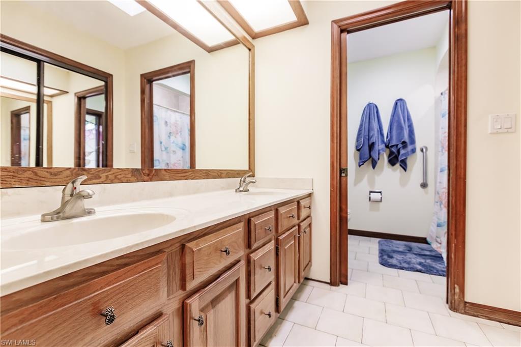 MANATEE POINT - Residential