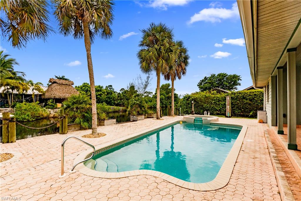 MANATEE POINT - Residential